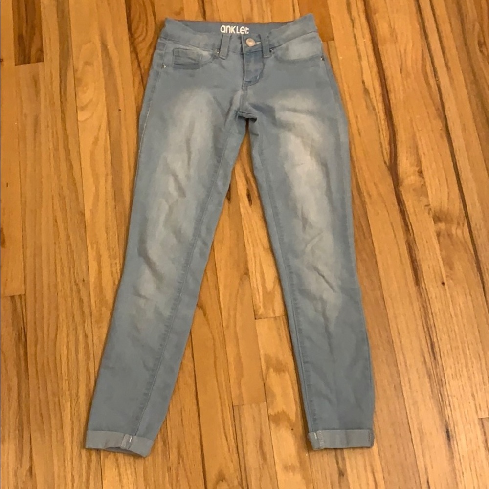 Windsor Jeans size 0. Light wash. Cuffed. Stretchy